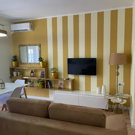 Mel 2 Lungomare Vlore, Albania Apartment *