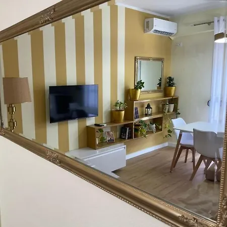 Mel 2 Lungomare Vlore, Albania