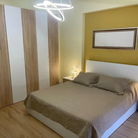 Apartment Mel 2 Lungomare Vlore, Albania *